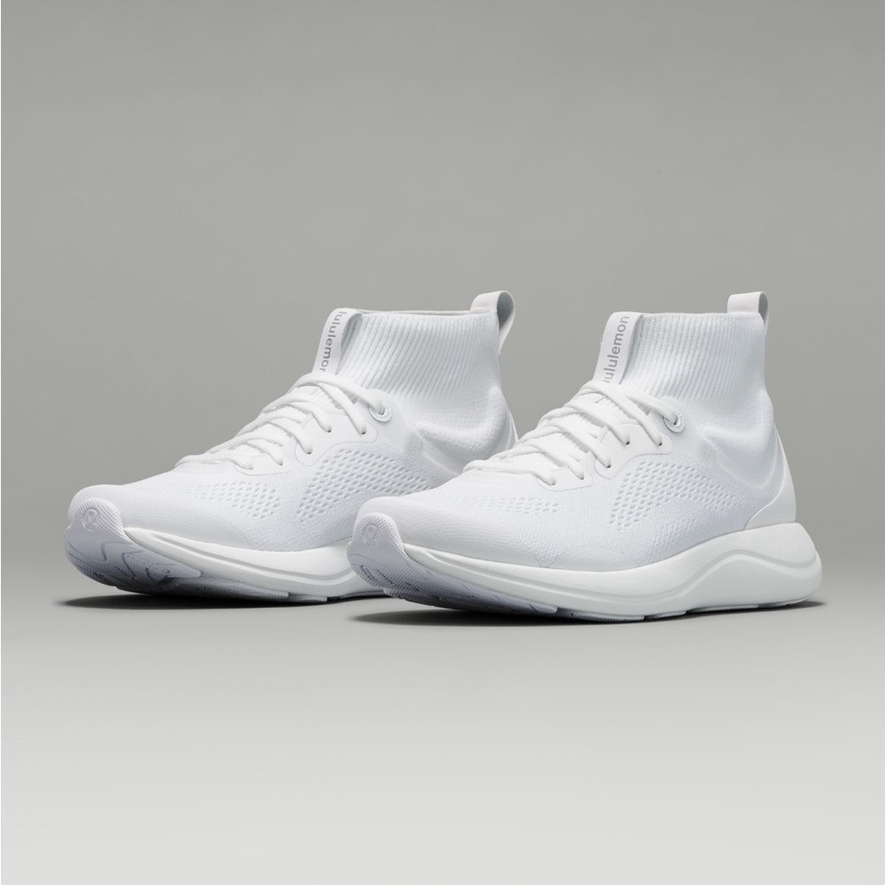 Chargefeel Mid Women's Workout Shoe LULULEMON